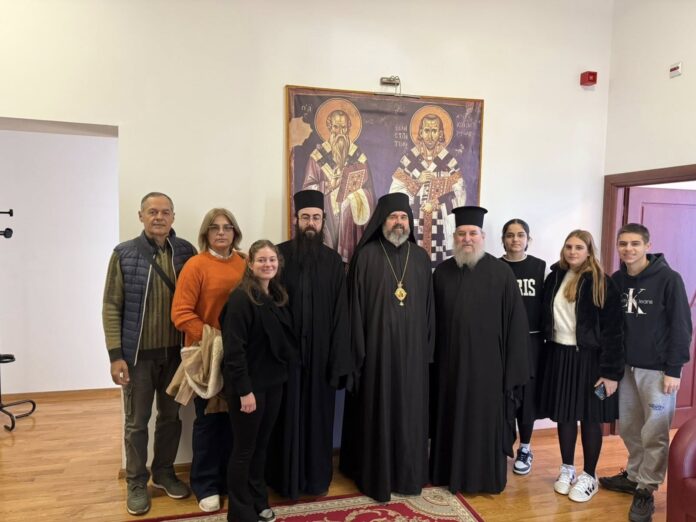 Вселенски митрополит Кирил и митрополит Георгиј