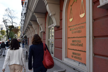 НОВ ЛОШ ДЕН ВО ВЛАДИНАТА КОАЛИЦИЈА: (НЕ)ПРАВДА ГИ РАЗНИША ПАРТНЕРИТЕ ВО ВЛАДАТА