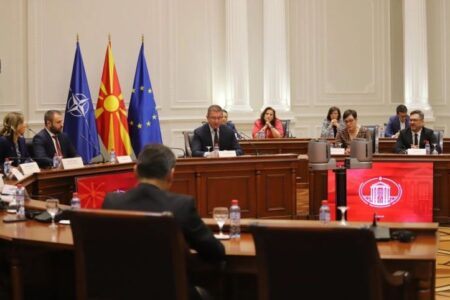 Минималецот повторно на маса – од 500 до 700 евра или статус кво?