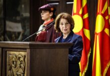 Сиљановска-Давкова со честитка за „Свети Климент“: Да ги обновиме вредностите што ја одржуваат заедницата