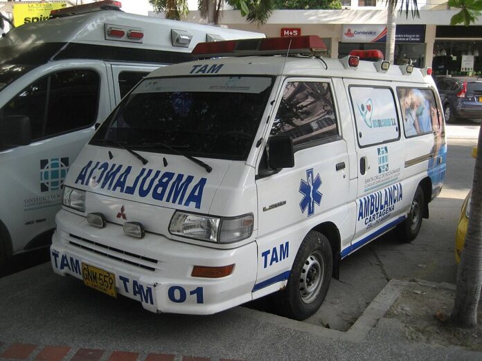 Ambulance,_Cartagena,_Colombia._(23933131943)