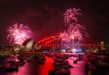 Жителите на Австралија и Нов Зеланд ја дочекаа Новата година – спектакуларен приказ на небото над Сиднеј