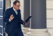 Остана уште малку време за Украина: Што вели „човекот одлука“?