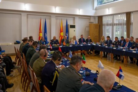 ГОДИШЕН БРИФИНГ ЗА АСОЦИЈАЦИЈАТА НА ОДБРАНБЕНИ АТАШЕА – Мисајловски: Ја модернизираме Армијата – следната година ги добиваме системот „Мистрал“ и хеликоптерите „леонардо“