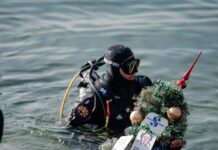 Се накити подводната елка во Охридското Езеро