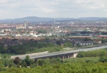 Инцидент на каналот Мајна-Дунав: Патнички брод со 137 патници удри во мост