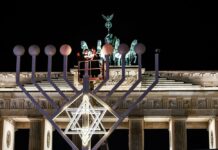 По нападот во Сиднеј, засилена безбедност за време на прославата на Ханука низ целиот свет