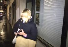 „Можеш да му се јавиш сега и да му кажеш: „Тато, престани со бомбардирањето!“ Новинар тврди дека ја сретнал ќерката на Путин во Париз