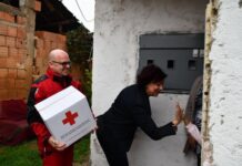 Хуманитарни пакети за семејства во социјален ризик во Кисела Вода
