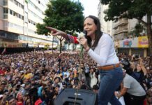 Добитничката на Нобеловата награда за мир скрши пршлен бегајќи од земјата – бегството го планирала цели два месеца