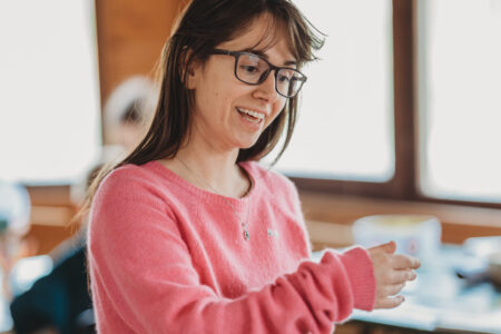 Разговор со Марија Павлеска, основач на профилот „Мама (ми) чита“: Децата прифаќаат книги ако им се понудат на вистинскиот начин – читајте заедно!