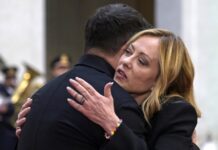 Украина треба да биде подготвена за „болни отстапки“, му порача Мелони на Зеленски