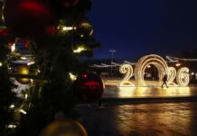 Време е за традицијата обликувана илјадници години: Бучава, тркалезни колачиња, 12 зрна грозје, шлаг на подот, црвена долна облека за среќа во новата година