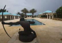 Објавени досега невидени снимки и фотографии од приватниот островот на Џефри Епштајн/ФОТО/ВИДЕО