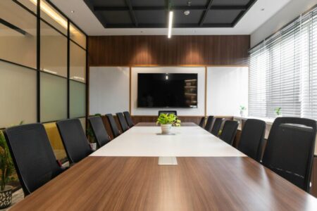 МИНИСТЕРОТ ЗА ЈАВНА АДМИНИСТРАЦИЈА НАЈАВИ ГОЛЕМА ПРОМЕНА: Управни одбори со три наместо 14 члена, изборот на јавен оглас