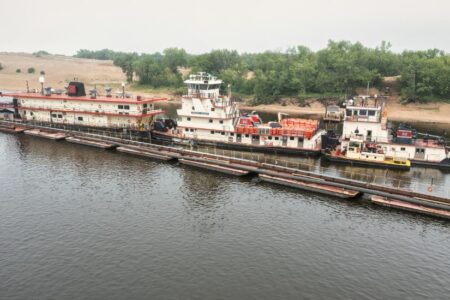 Македонија по текот на Вардар ќе гради брза пруга, во игра останува и проектот „Вардарска долина“