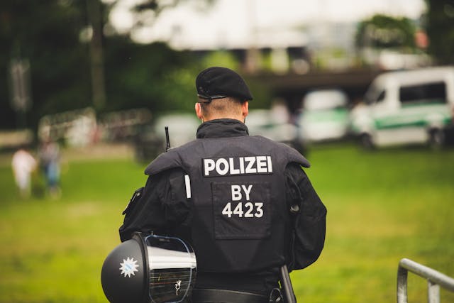 policija germanija pexels-markusspiske-4682719