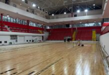 Се поставува паркетот и се монтираат семафорите во објектот