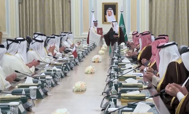 saudi katar video skrin