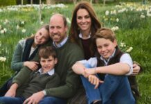 Семејна фотографија што ги стопли срцата на фановите низ светот: Божиќна честитка од Кејт Мидлтон и принцот Вилијам со децата/фото