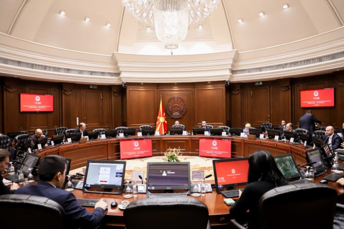 Sednica-na-Vlada-scaled