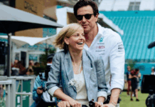 Тото Волф се радува како тој да освоил титула, а не Мекларен