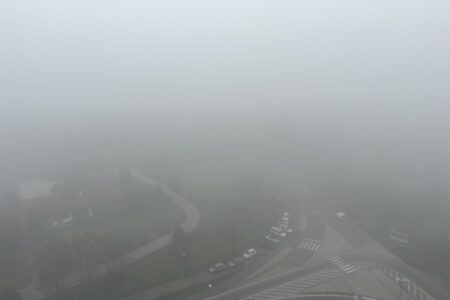 Скопје исчезна, маглата го проголта градот, ама не и загадениот воздух/ФОТО