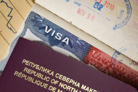 Трамп ја затвори иселеничката врата, што ќе нè изненади во следните шест месеци?!