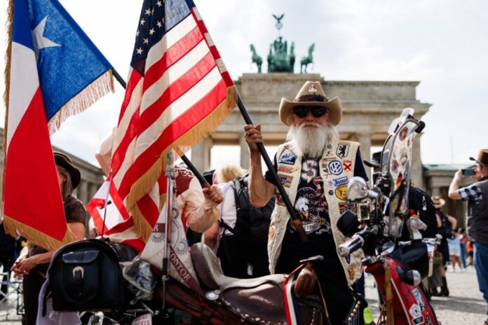 Rally for the preservation of the western town Old Texas Town in Berlin