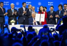 Македонија не доби покана од Трамп, Бугарија и Косово меѓу основачите на „Одборот за мир“