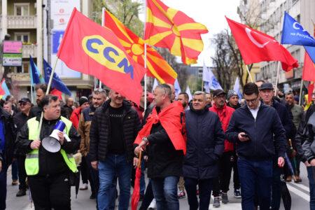 Мизерни плати, работниците во Македонија на дното во регионот – време е за промени!