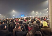 Граѓанската иницијатива „Стоп за Усје“ на нова мирна блокада на раскрсницата меѓу булеварите „Борис Трајковски“ и „Србија“/ВИДЕО