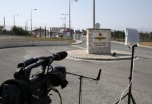 Кипарски модел за Гренланд?!