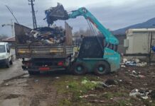 Расчистена дивата депонија која затна дел од канализацијата во Злокуќани