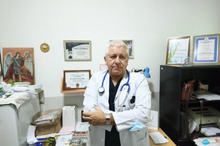 Д-Р САШКО ОЛУМЧЕВ: Бројот на грипозни расте, препорачувам одлагање на второто полугодие