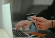 Македонија заостанува во примената на вештачка интелигенција во е-трговијата