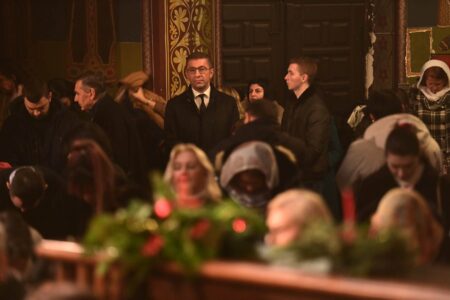 Мицкоски: Се потврдуваат тезите дека Бугарите сакаат комплетно редефинирање на македонскиот идентитет