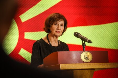 Сиљановска-Давкова: Не можеме нонстоп да го менуваме Уставот по барања однадвор