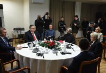 Почна лидерската средба, отсуствува само СДСМ