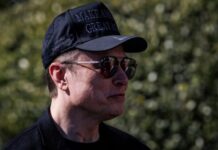 „Ако постојат вонземјани, само јас знам“: Илон Маск за првпат зборува во Давос