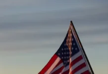 Американскиот новинар Такер Карлсон откри зошто смета дека САД се подготвуваат за нова светска војна