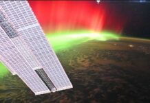 Интензивен спектакл на бои: Руски астронаут ја снимил поларната светлина од Меѓународната вселенска станица/видео