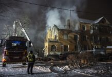 Киев со денови без струја: Градоначалникот ги повика граѓаните да го напуштат градот