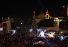 Елката светна по две години мрак и тишина: Во Витлеем се слави Божиќ трипати!