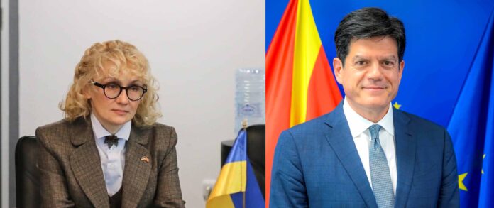 Заедничка колумна на амбасадорите на Европската Унија, Михалис Рокас и Украина Лариса Дир, во Република Северна Македонија Заедничка колумна на амбасадорите на Европската Унија, Михалис Рокас и Украина Лариса Дир, во Република Северна Македонија