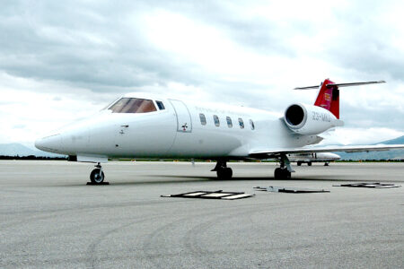 Владиниот авион натоварен со сомнежи, кој колку летал во облаци?!