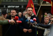 Работниците не сакаат социјална помош, туку плата за пристоен живот