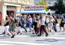 Турците и Бугарите ни го „билдаат“ туризмот