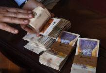 Административците ќе добијат 40 отсто зголемување, а другите плати остануваат на „листа на чекање“