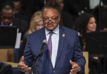 Почина Џеси Џексон, икона на борбата за граѓански права во САД и поранешен претседателски кандидат